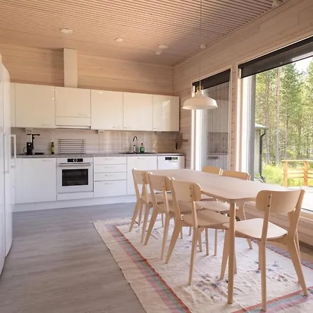 Villa Mesiranta Inarinjaerven Rannalla *